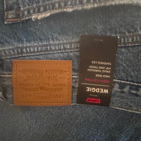 Levi's Blue Wedgie Straight Leg Jeans with Natural Distressing - Picture 3 of 8